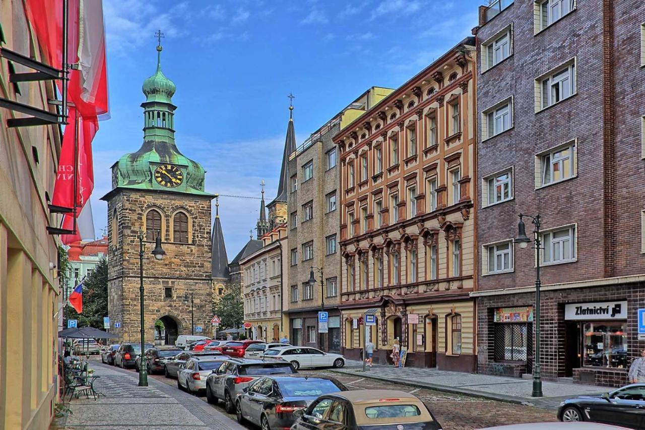 Peter'S Tower Apartments Prága Kültér fotó