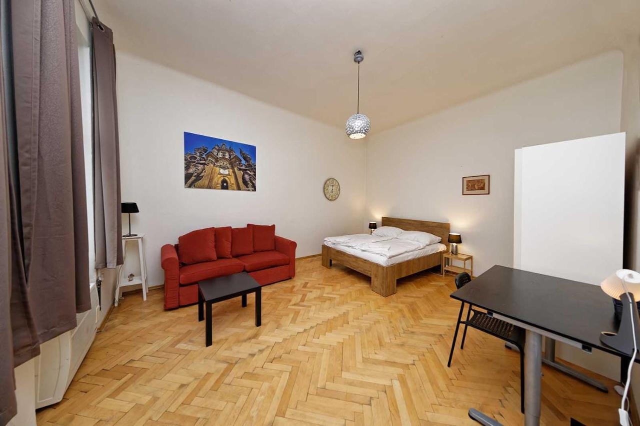 Peter'S Tower Apartments Prága Kültér fotó