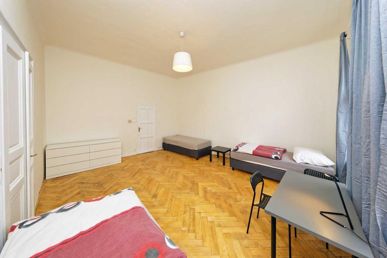 Peter'S Tower Apartments Prága Kültér fotó
