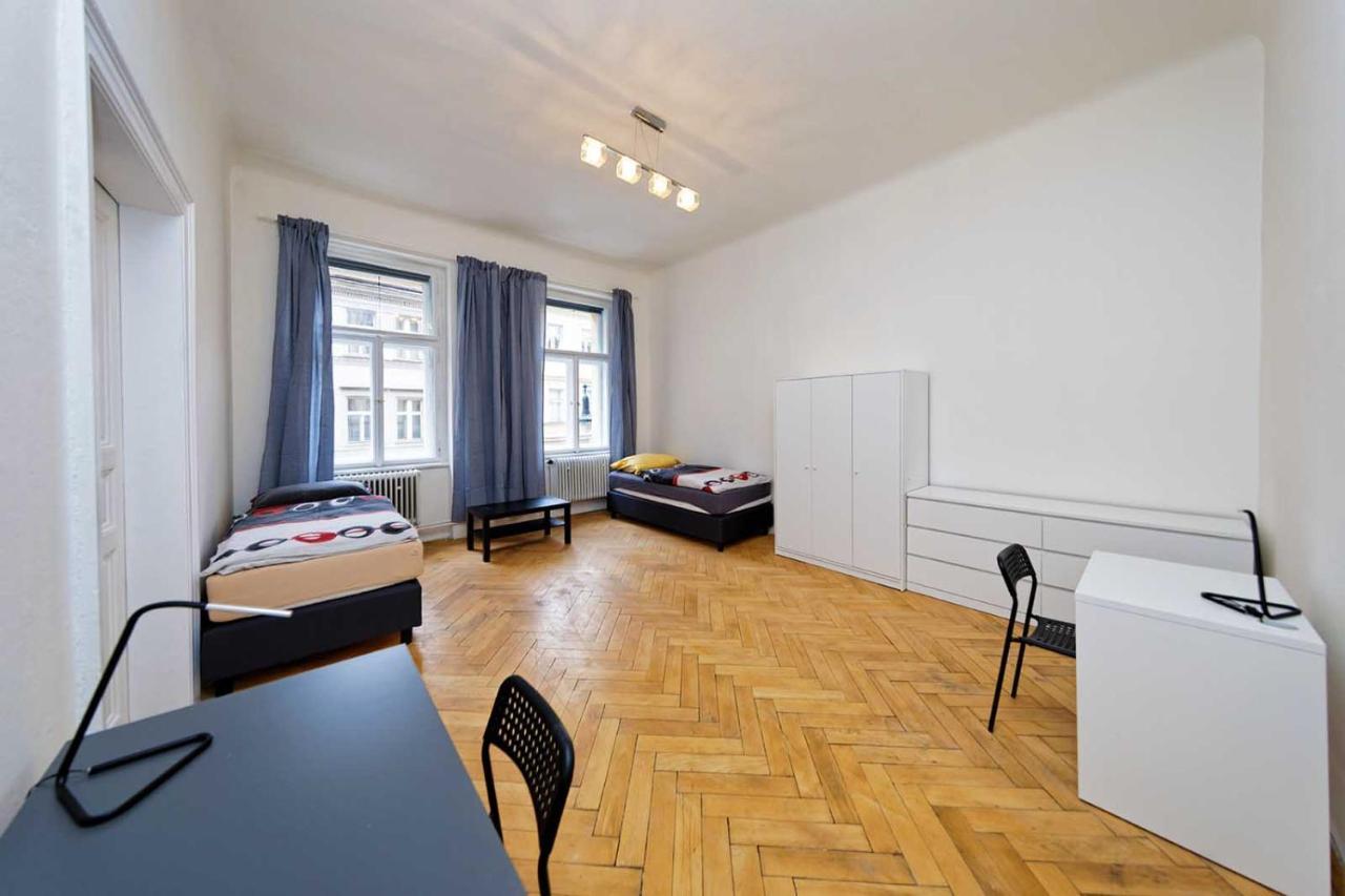 Peter'S Tower Apartments Prága Kültér fotó