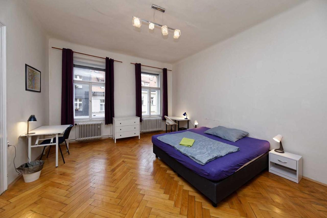Peter'S Tower Apartments Prága Kültér fotó