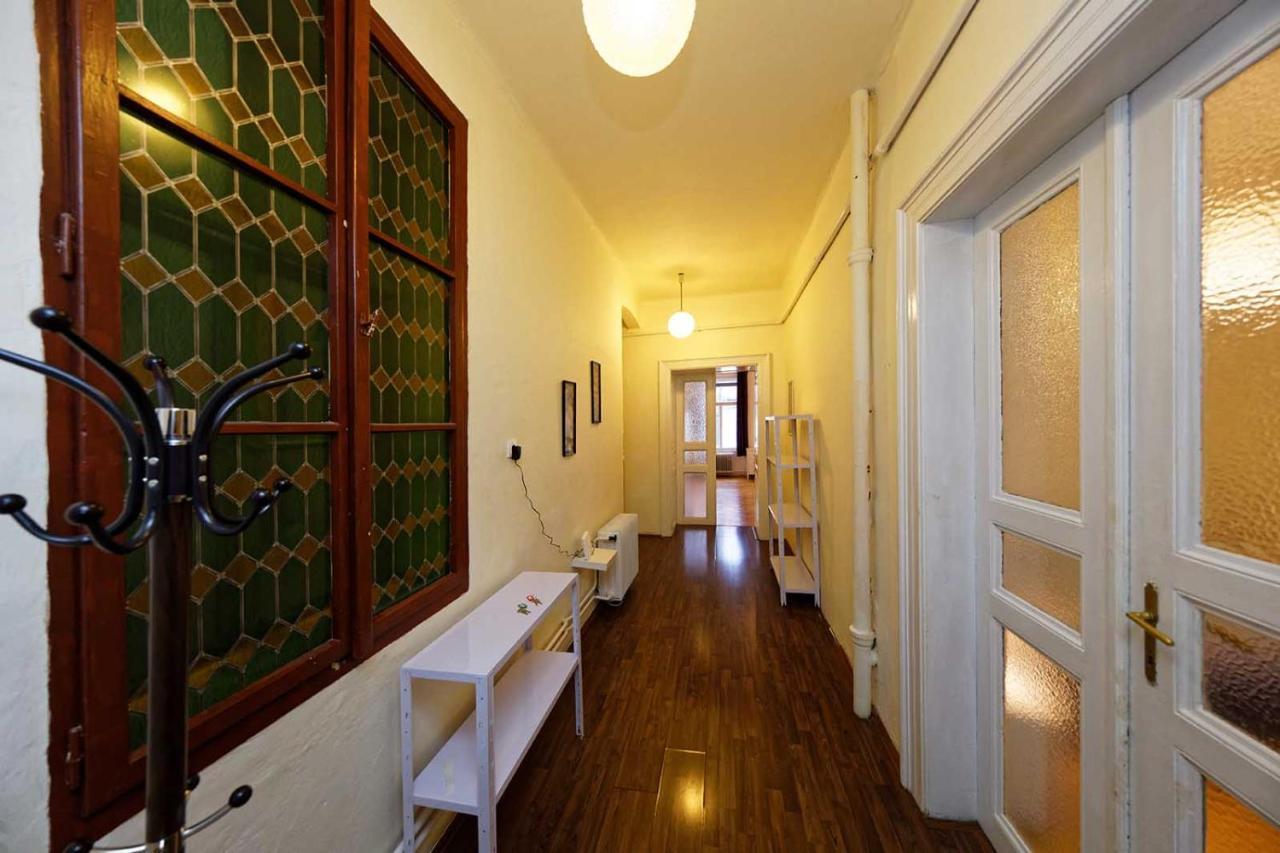 Peter'S Tower Apartments Prága Kültér fotó
