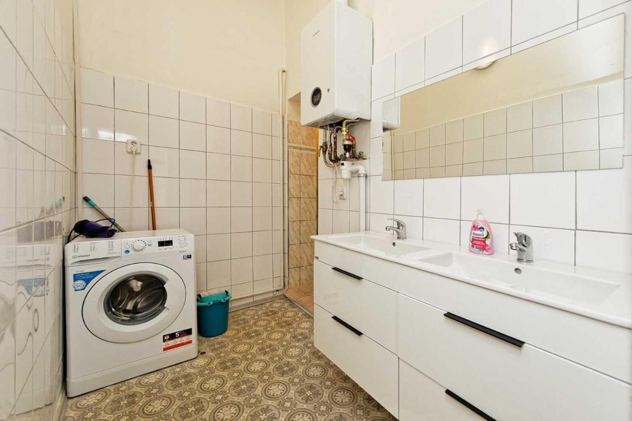 Peter'S Tower Apartments Prága Kültér fotó